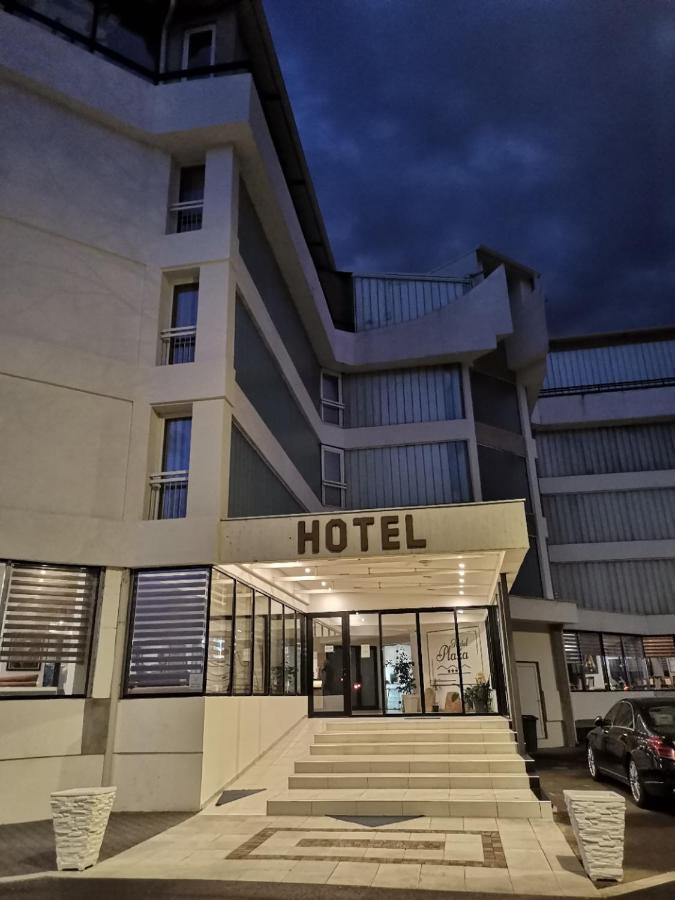 Hotel Plaza à Varvarin Extérieur photo